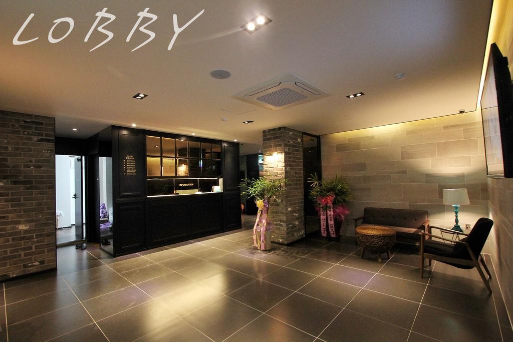 2 Heaven Hotel Lotte Waterpark Gimhae Екстер'єр фото