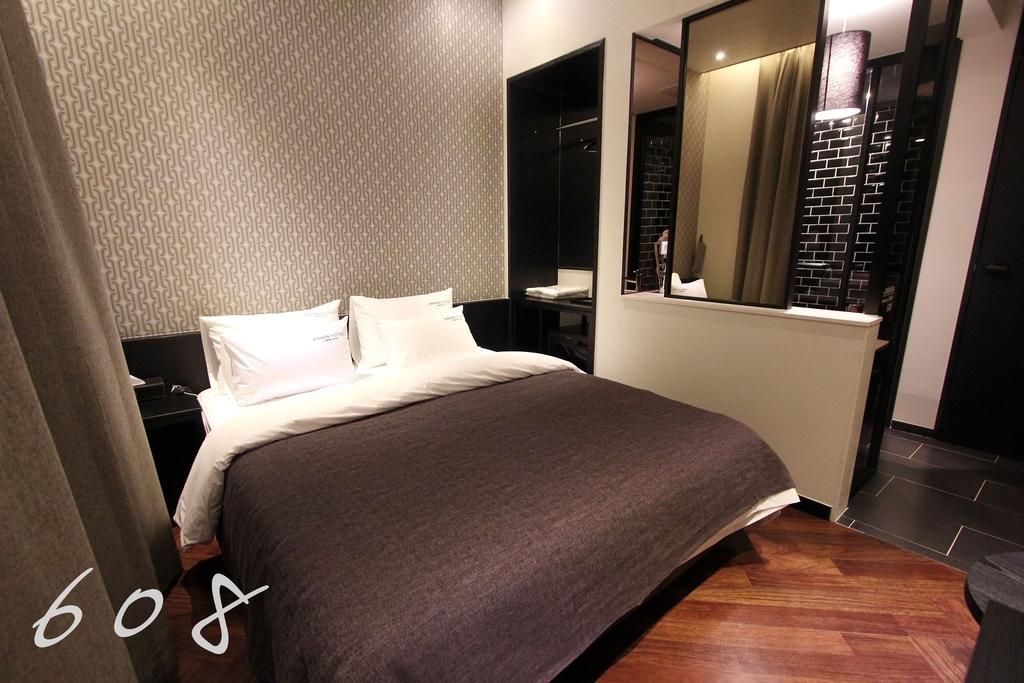 2 Heaven Hotel Lotte Waterpark Gimhae Екстер'єр фото