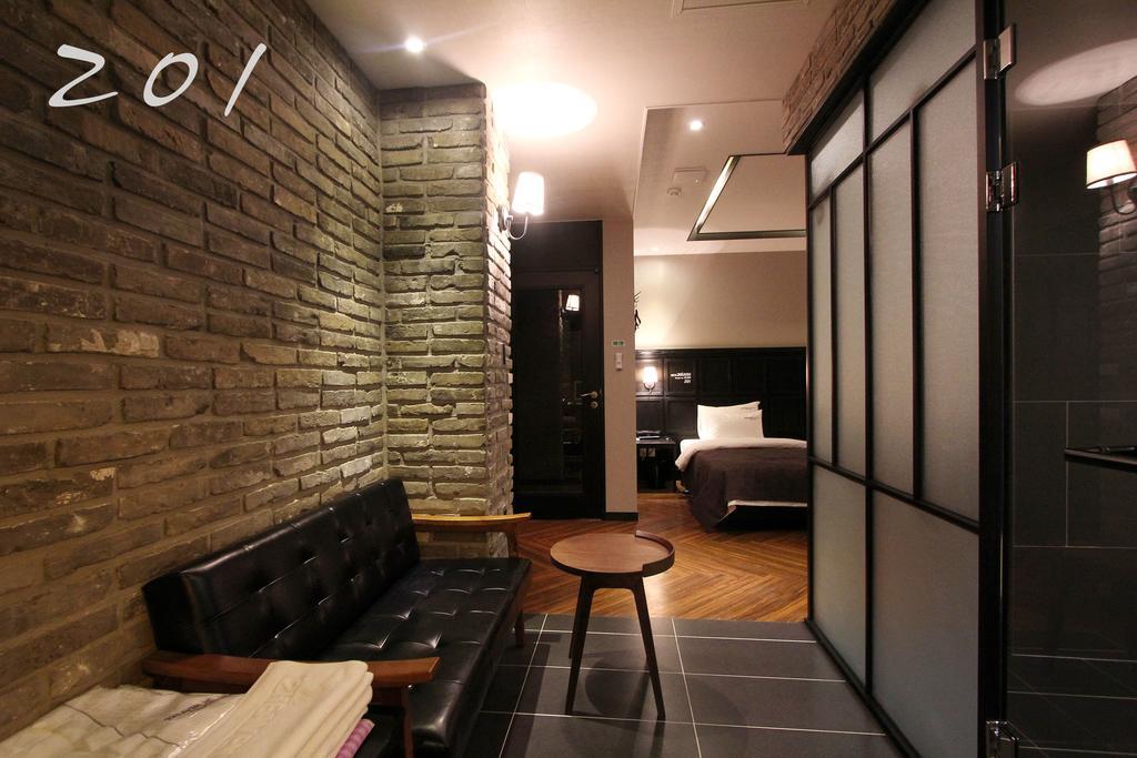 2 Heaven Hotel Lotte Waterpark Gimhae Екстер'єр фото