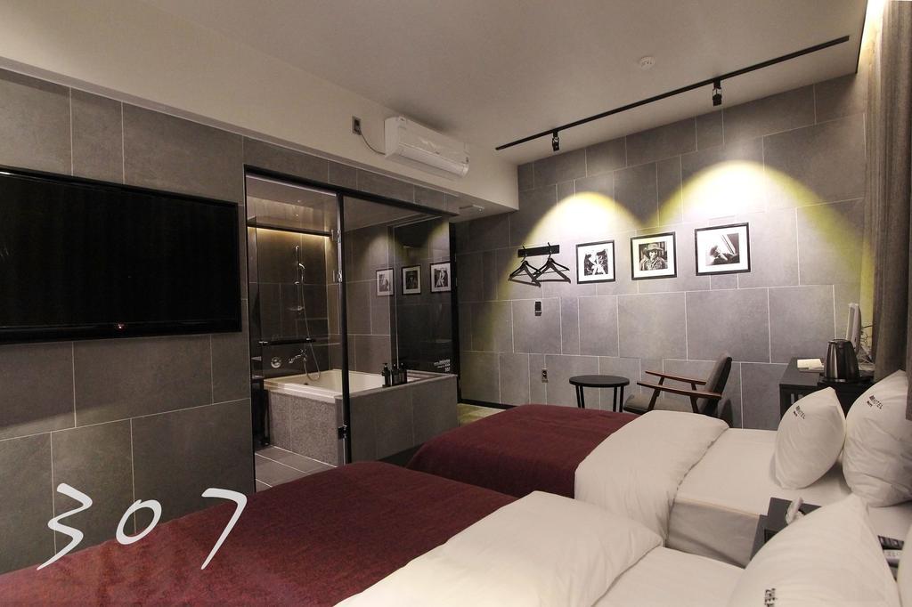 2 Heaven Hotel Lotte Waterpark Gimhae Екстер'єр фото