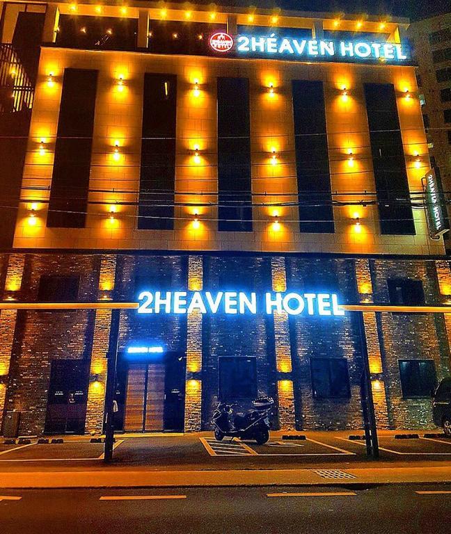2 Heaven Hotel Lotte Waterpark Gimhae Екстер'єр фото