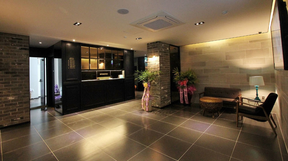 2 Heaven Hotel Lotte Waterpark Gimhae Екстер'єр фото